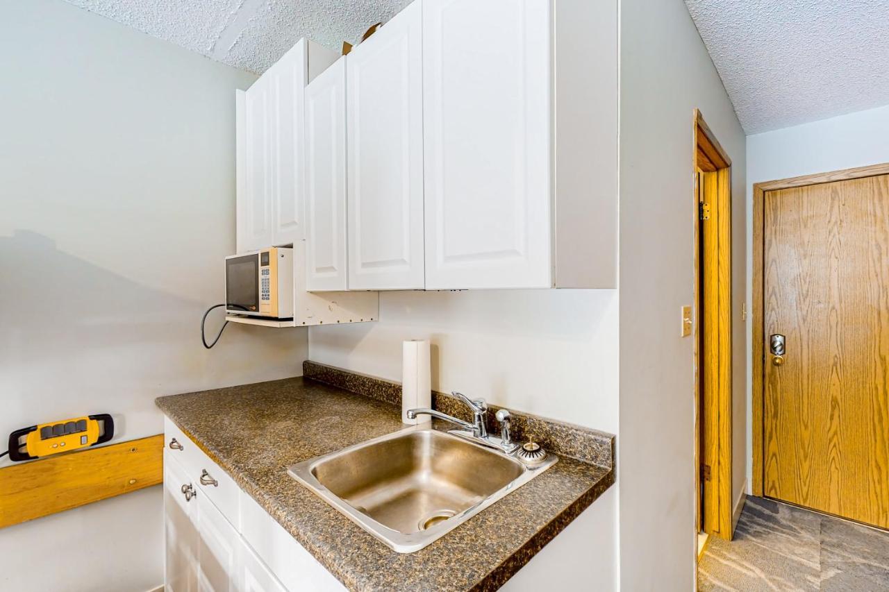 Whitefoot Lodge 314 Big White Екстериор снимка