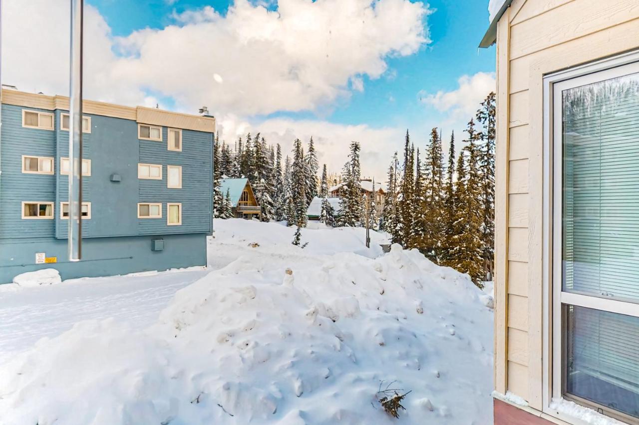 Whitefoot Lodge 314 Big White Екстериор снимка